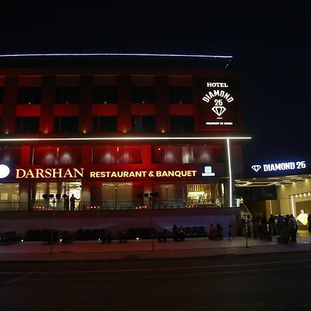 Hotel Diamond 26 Surat Dış mekan fotoğraf