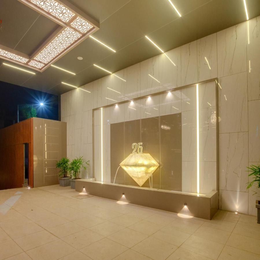 Hotel Diamond 26 Surat Dış mekan fotoğraf