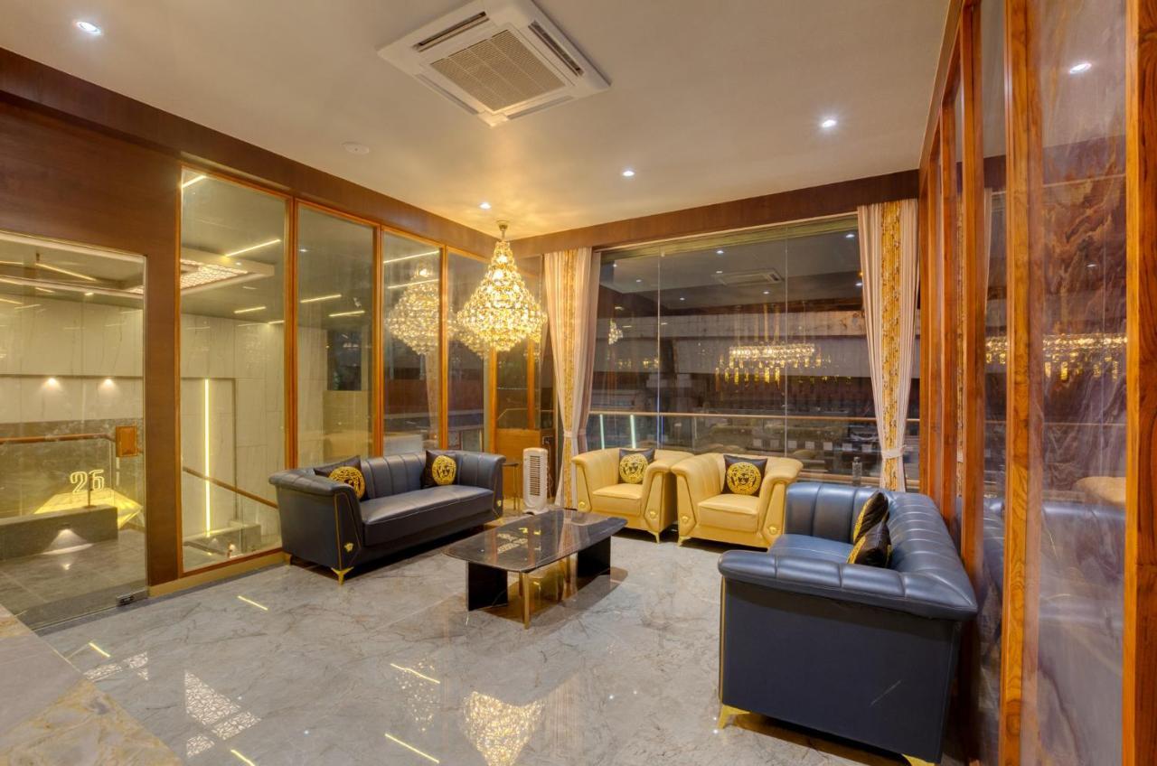 Hotel Diamond 26 Surat Dış mekan fotoğraf